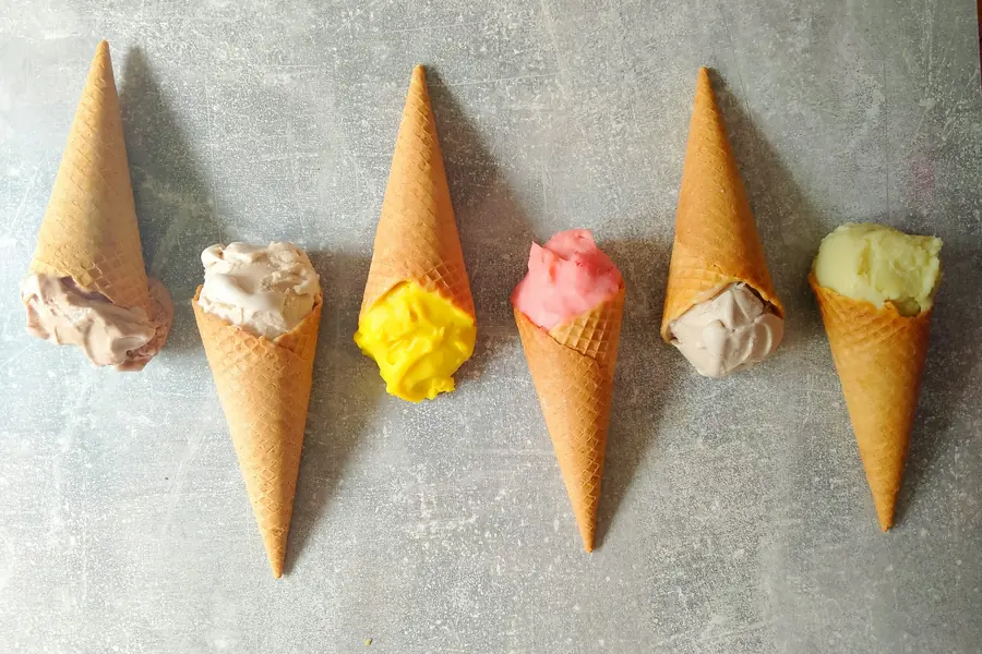 Cucuruchos de helado de distintos sabores